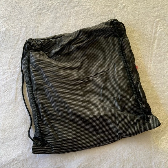 VICTORIA'S Secret Mesh drawstring backpack - Picture 2 of 3